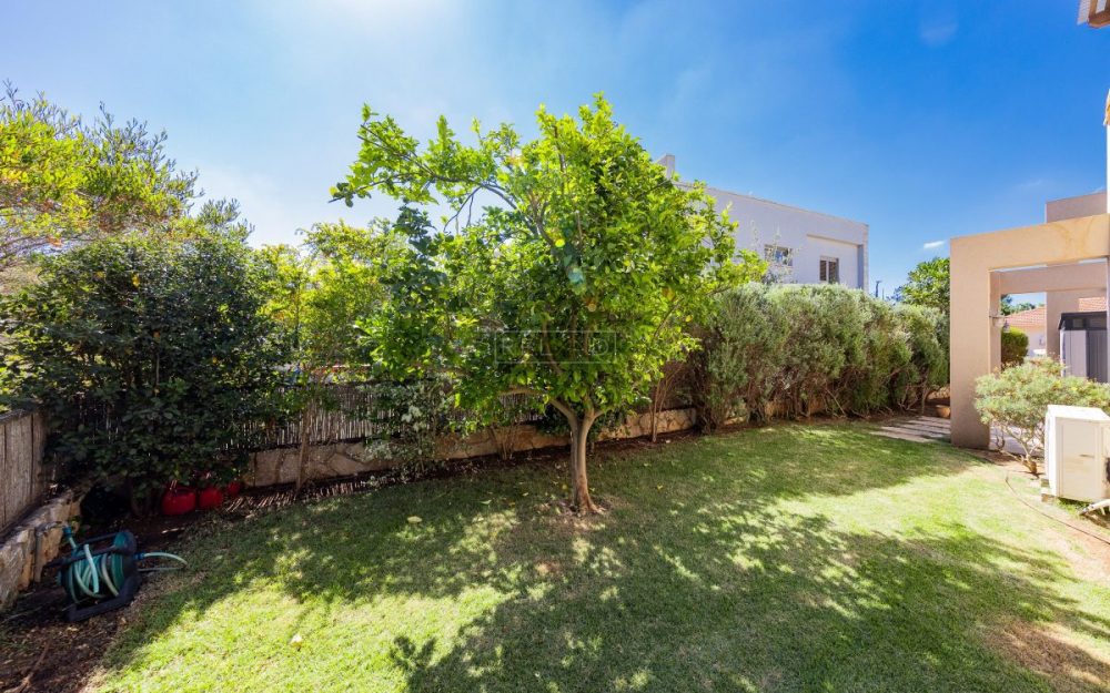 וילה במפלס אחד בתלמי אלעזר יש בתים שמרגישים נכון מהרגע הראשון.